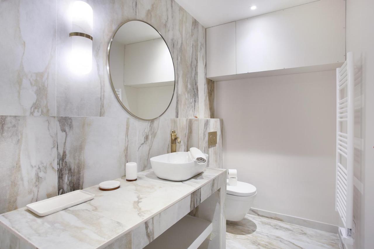 Residence In The Center Of Paris By Studio Prestige Ngoại thất bức ảnh