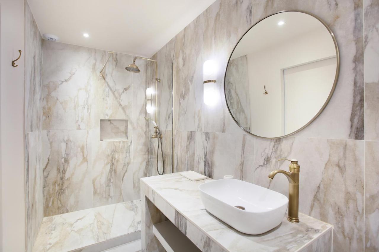 Residence In The Center Of Paris By Studio Prestige Ngoại thất bức ảnh
