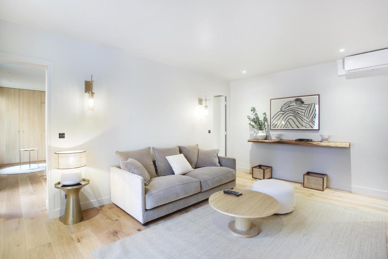 Residence In The Center Of Paris By Studio Prestige Ngoại thất bức ảnh